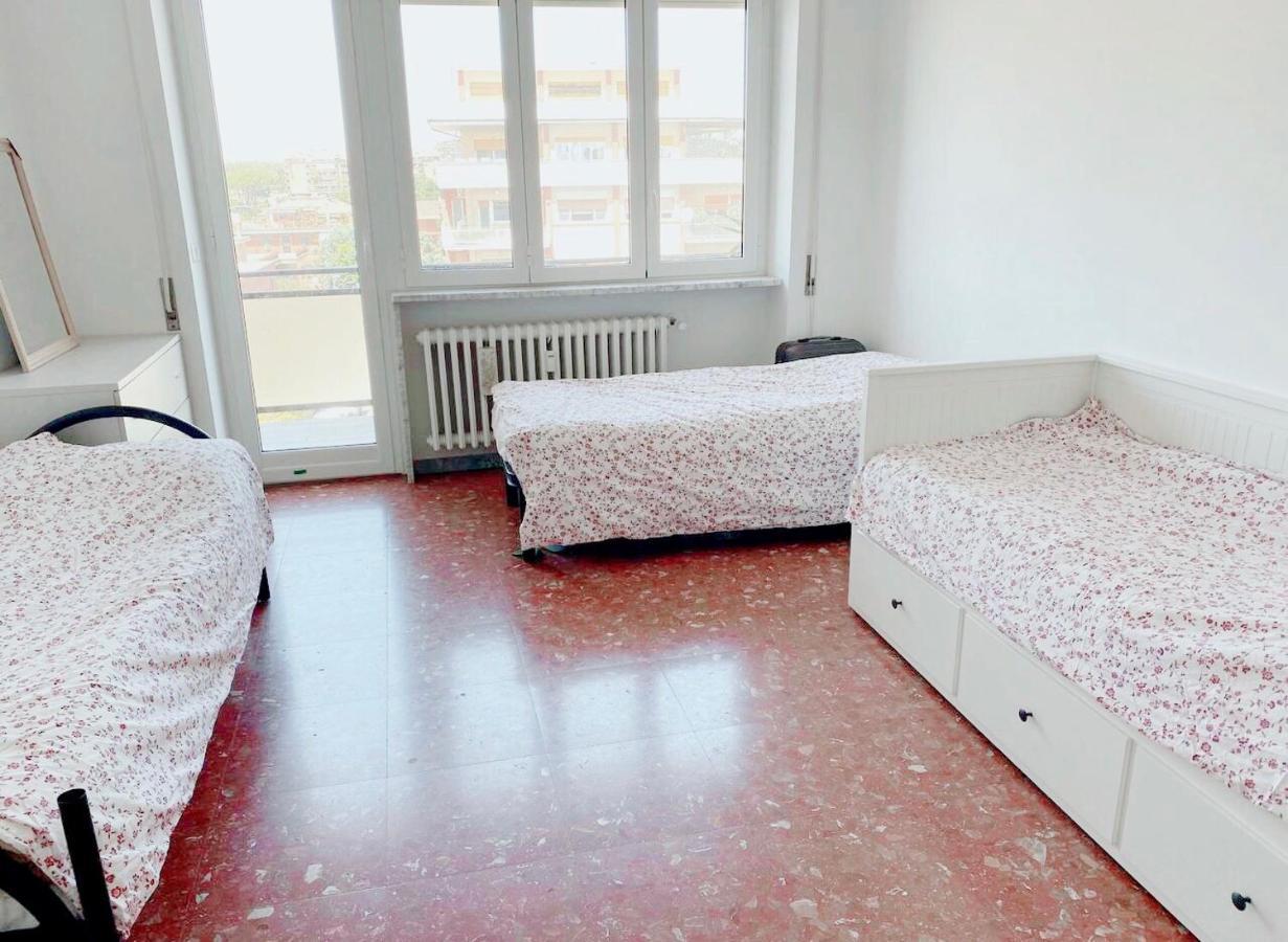Female Dormitory For Only Female Bed and Breakfast Roma Exterior foto