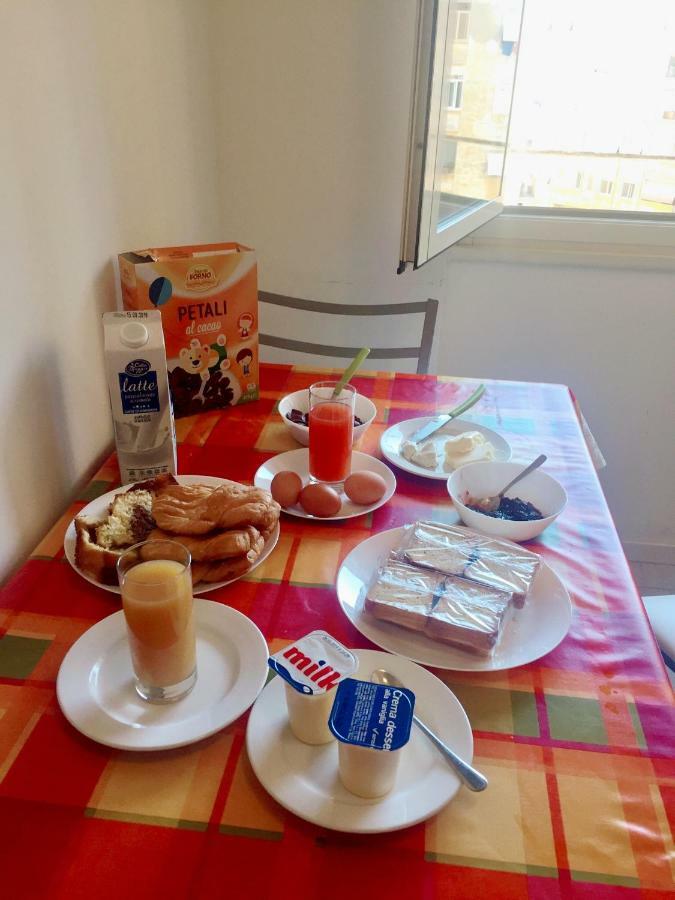 Female Dormitory For Only Female Bed and Breakfast Roma Exterior foto
